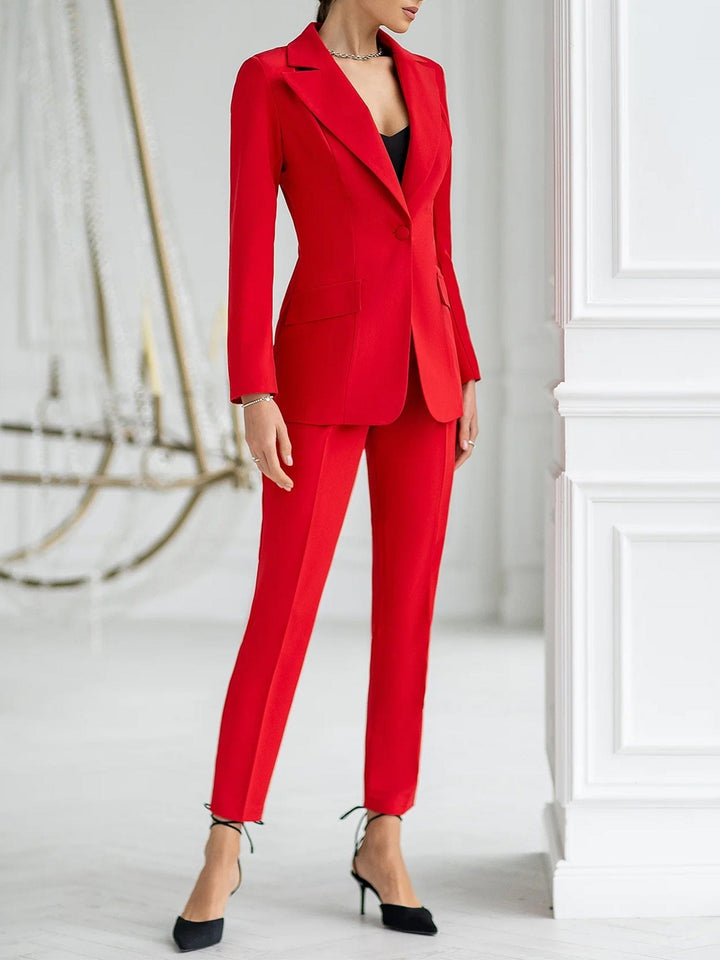 solovedress Red 2 Piece Business Casual Slim Fit Peak Lapel Women Suit (Blazer+Pants)